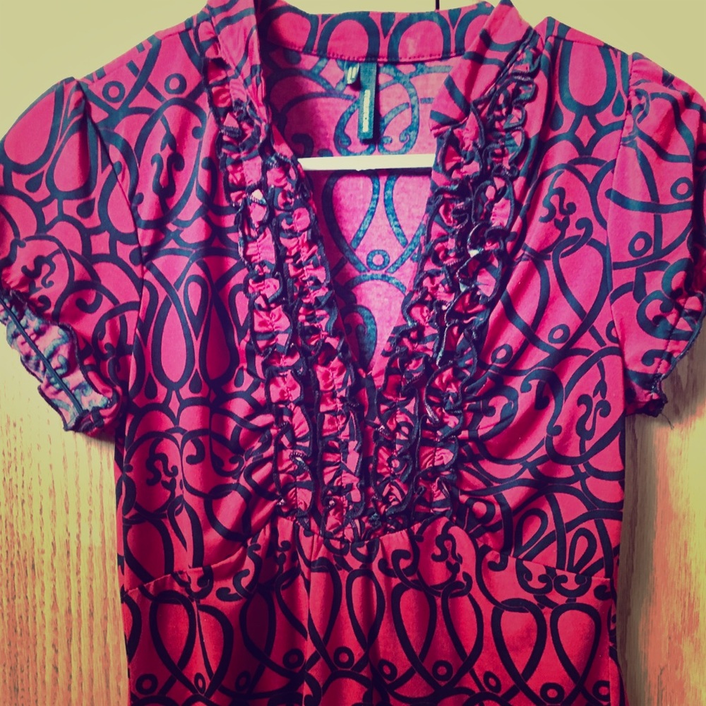 Red/black ruffled blouse